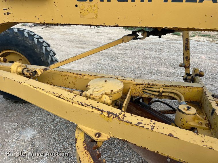 image for item DO2492 1968 Caterpillar 120 rigid frame motor grader