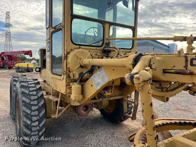 image for item DO2492 1968 Caterpillar 120 rigid frame motor grader