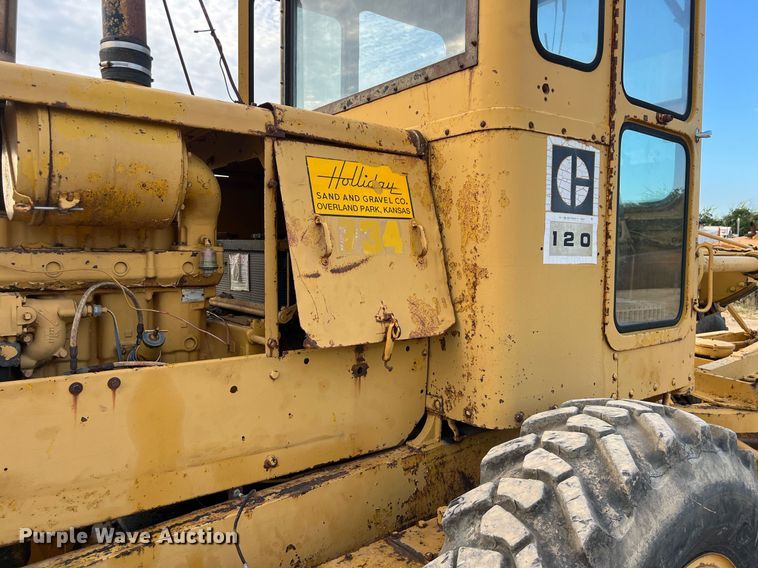 image for item DO2492 1968 Caterpillar 120 rigid frame motor grader