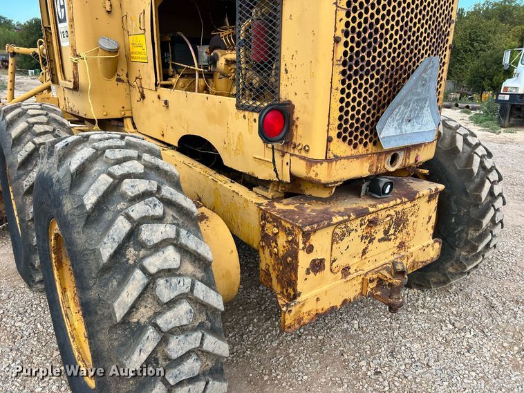 image for item DO2492 1968 Caterpillar 120 rigid frame motor grader