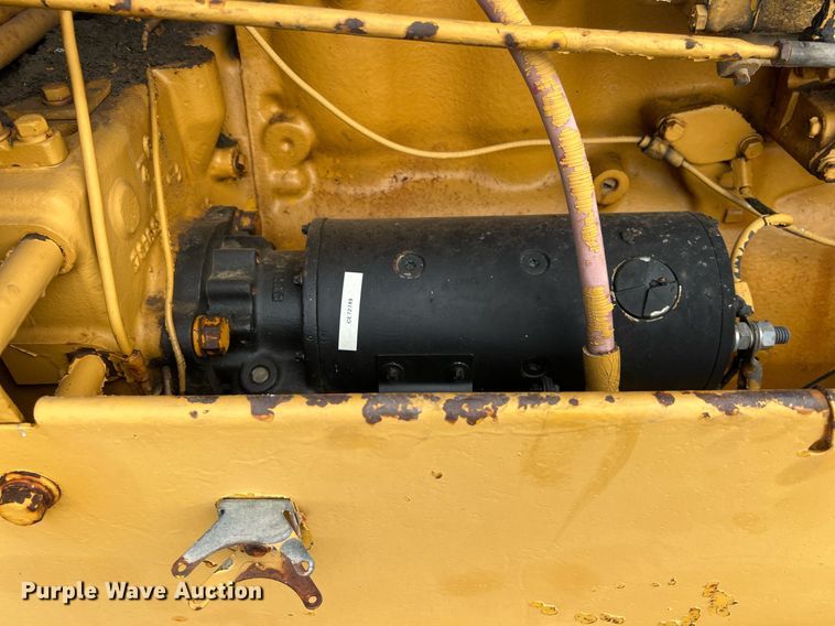 image for item DO2492 1968 Caterpillar 120 rigid frame motor grader