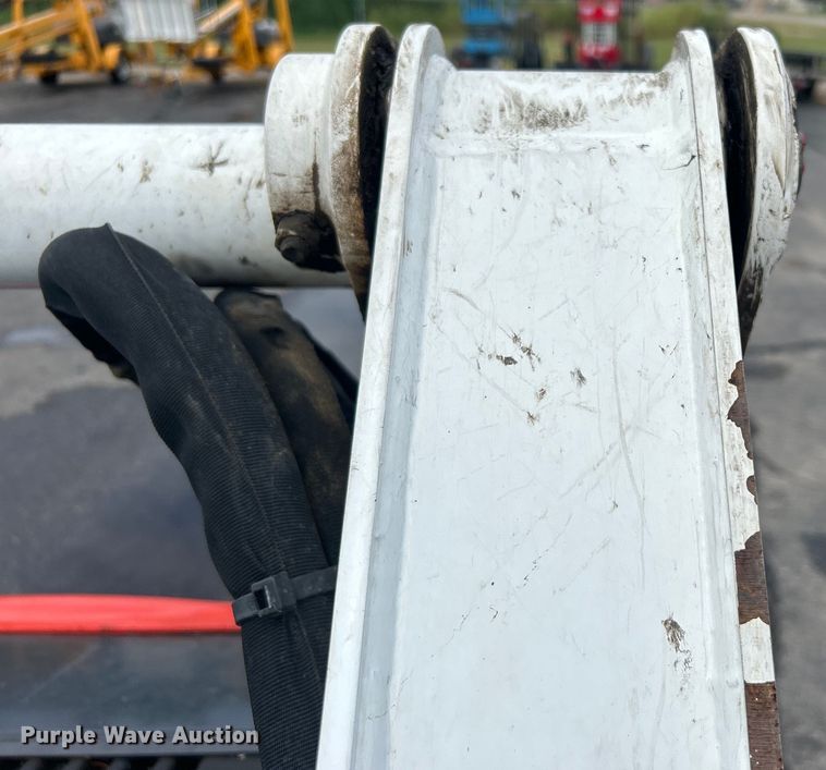 image for item DO6652 2022 Bobcat T595 tracked skid steer loader