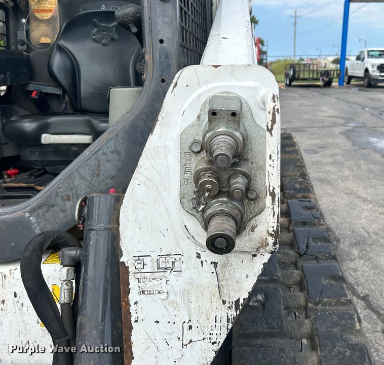 image for item DO6652 2022 Bobcat T595 tracked skid steer loader