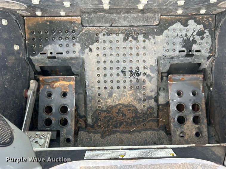 image for item DO6652 2022 Bobcat T595 tracked skid steer loader