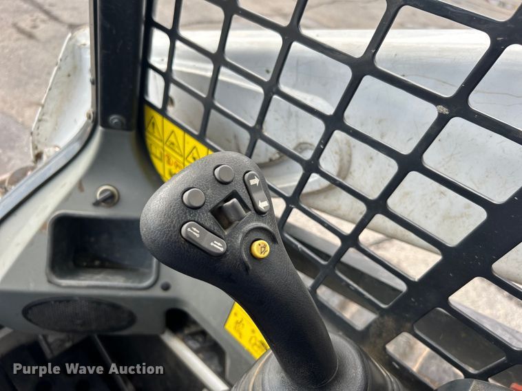 image for item DO6652 2022 Bobcat T595 tracked skid steer loader
