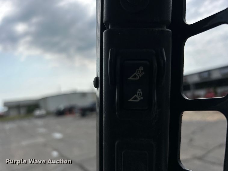 image for item DO6652 2022 Bobcat T595 tracked skid steer loader