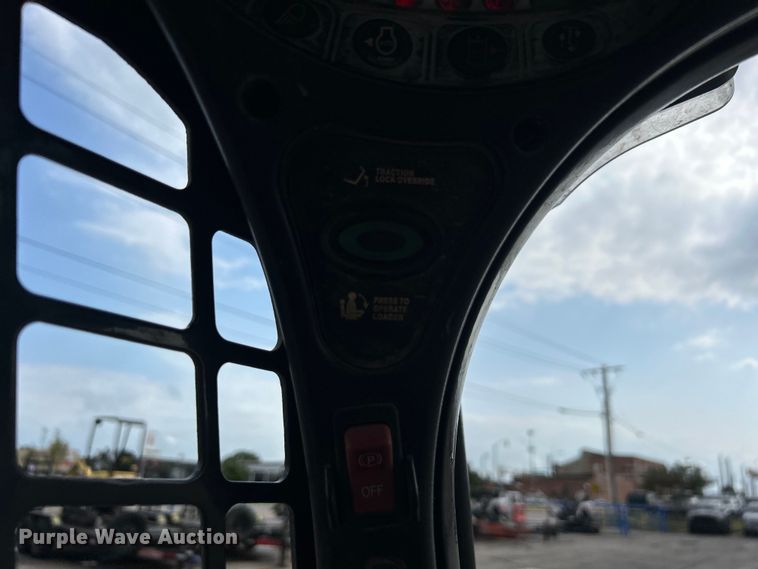 image for item DO6652 2022 Bobcat T595 tracked skid steer loader