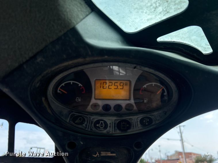 image for item DO6652 2022 Bobcat T595 tracked skid steer loader