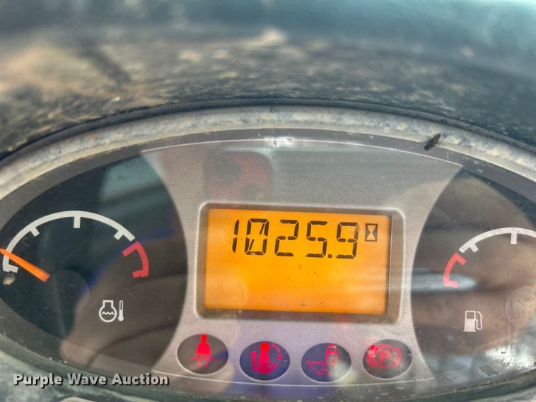 image for item DO6652 2022 Bobcat T595 tracked skid steer loader