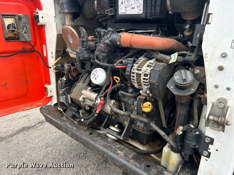 image for item DO6652 2022 Bobcat T595 tracked skid steer loader
