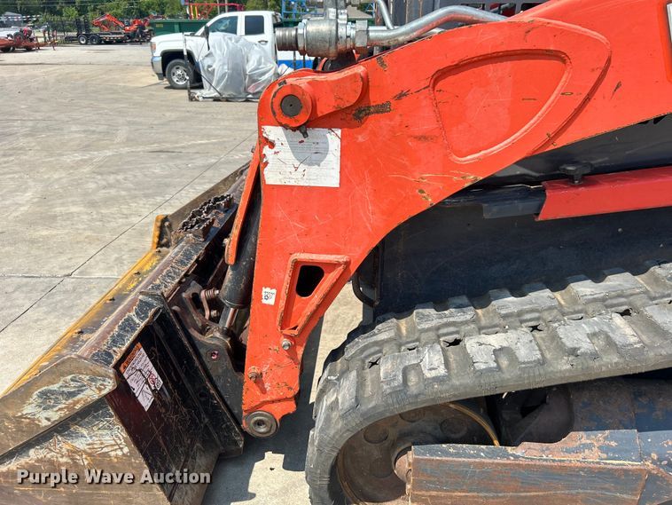 image for item DO6653 Kubota SVL65-2 tracked skid steer loader