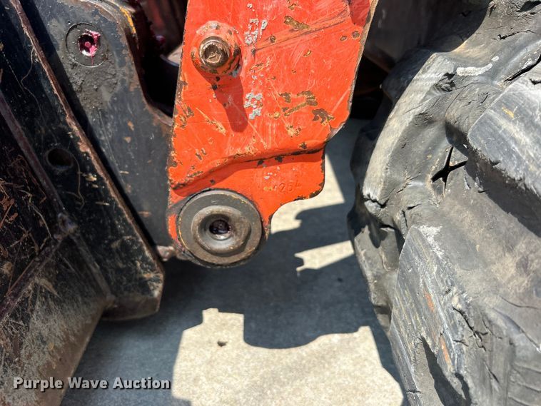 image for item DO6653 Kubota SVL65-2 tracked skid steer loader