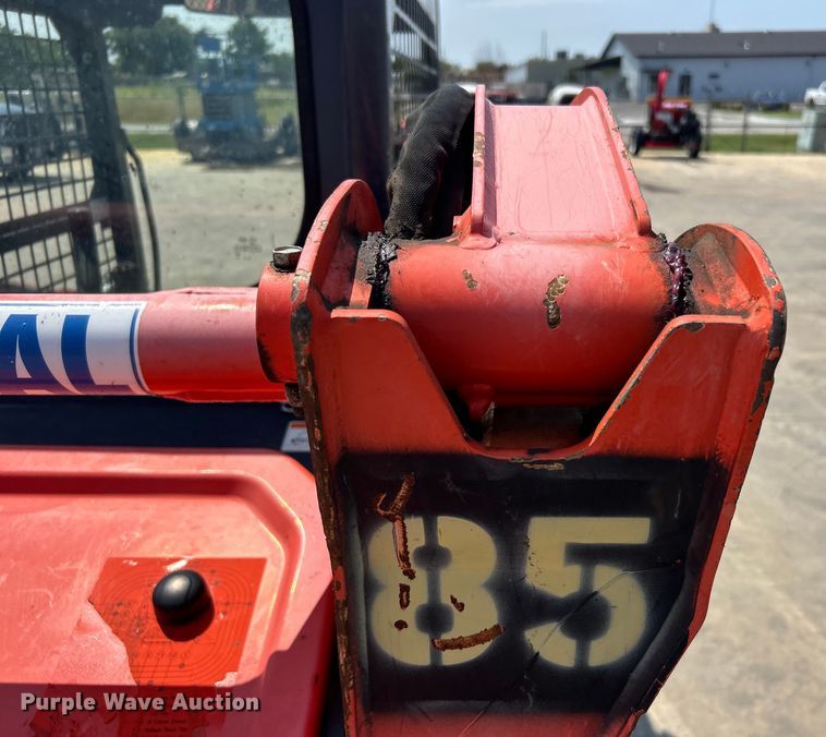 image for item DO6653 Kubota SVL65-2 tracked skid steer loader