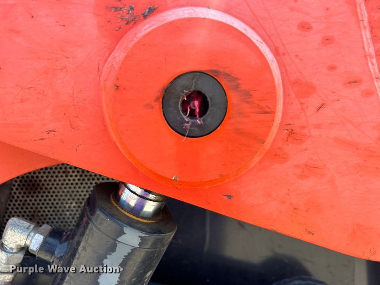 image for item DO6653 Kubota SVL65-2 tracked skid steer loader