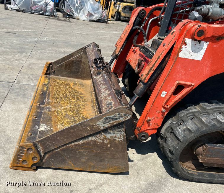 image for item DO6653 Kubota SVL65-2 tracked skid steer loader