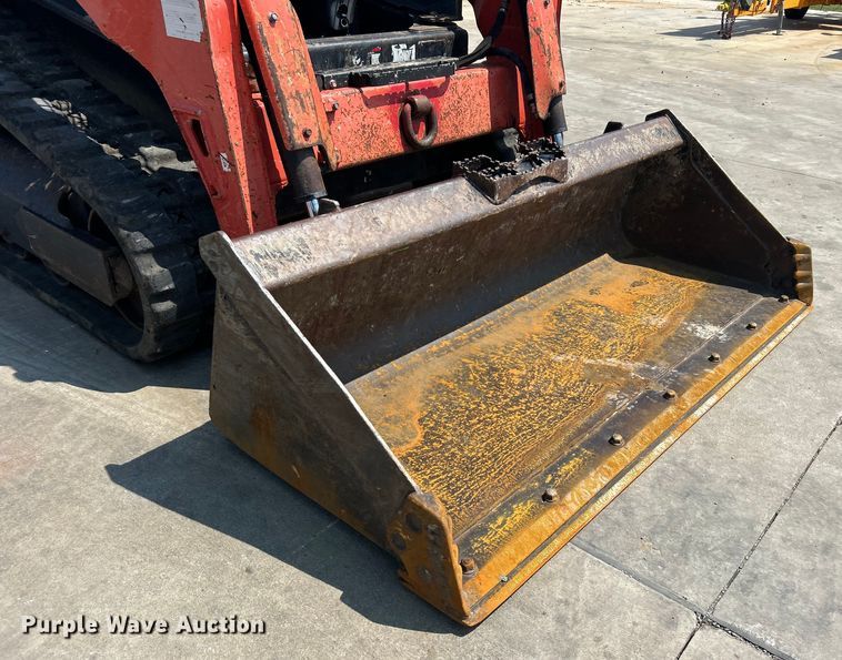 image for item DO6653 Kubota SVL65-2 tracked skid steer loader