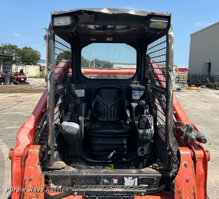 image for item DO6653 Kubota SVL65-2 tracked skid steer loader