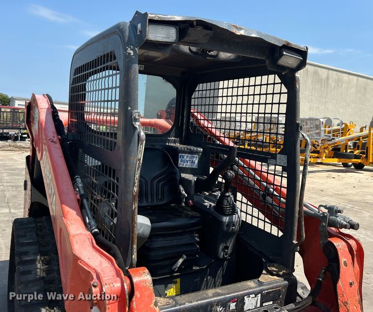 image for item DO6653 Kubota SVL65-2 tracked skid steer loader