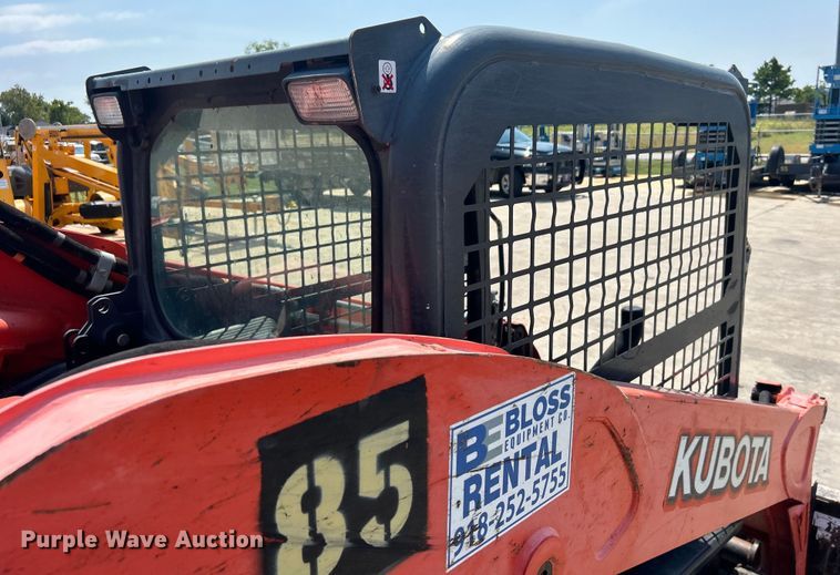 image for item DO6653 Kubota SVL65-2 tracked skid steer loader