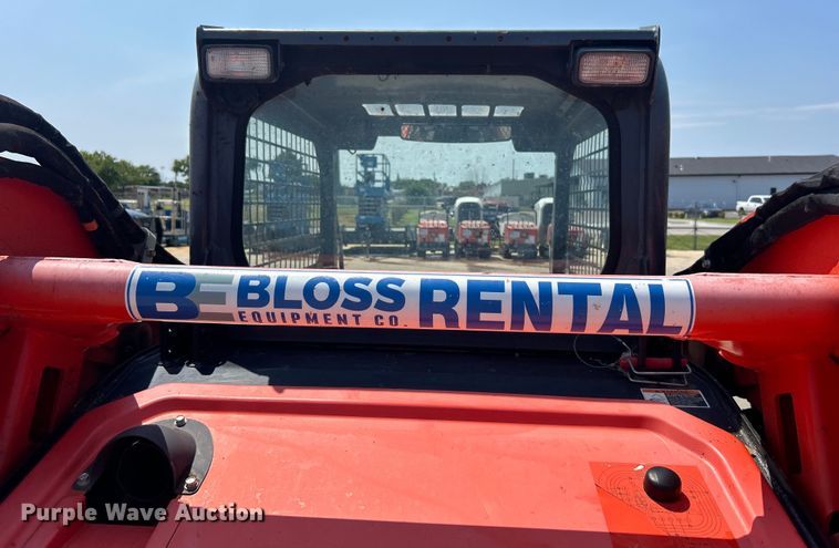 image for item DO6653 Kubota SVL65-2 tracked skid steer loader