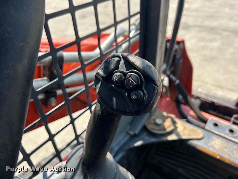 image for item DO6653 Kubota SVL65-2 tracked skid steer loader