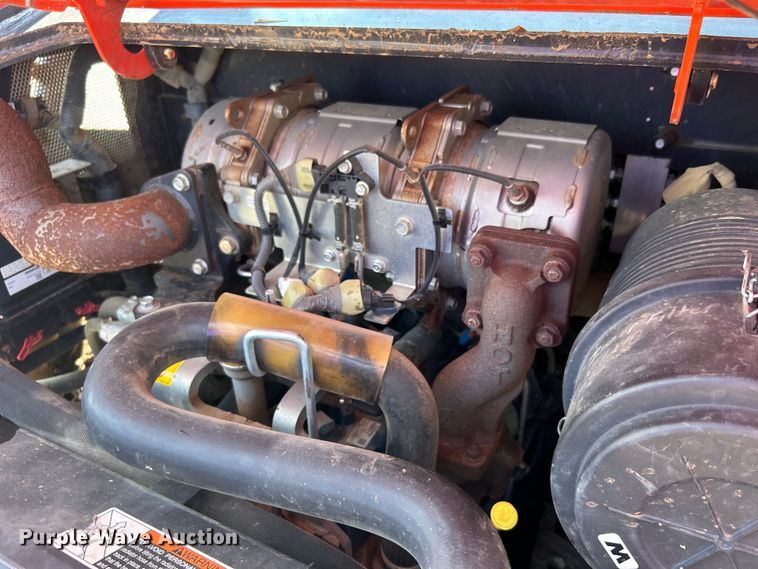 image for item DO6653 Kubota SVL65-2 tracked skid steer loader