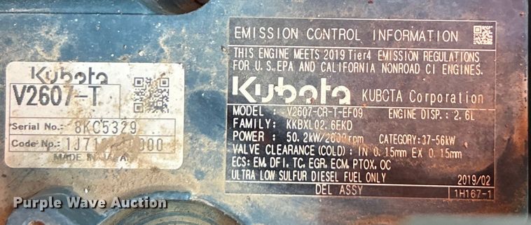 image for item DO6653 Kubota SVL65-2 tracked skid steer loader