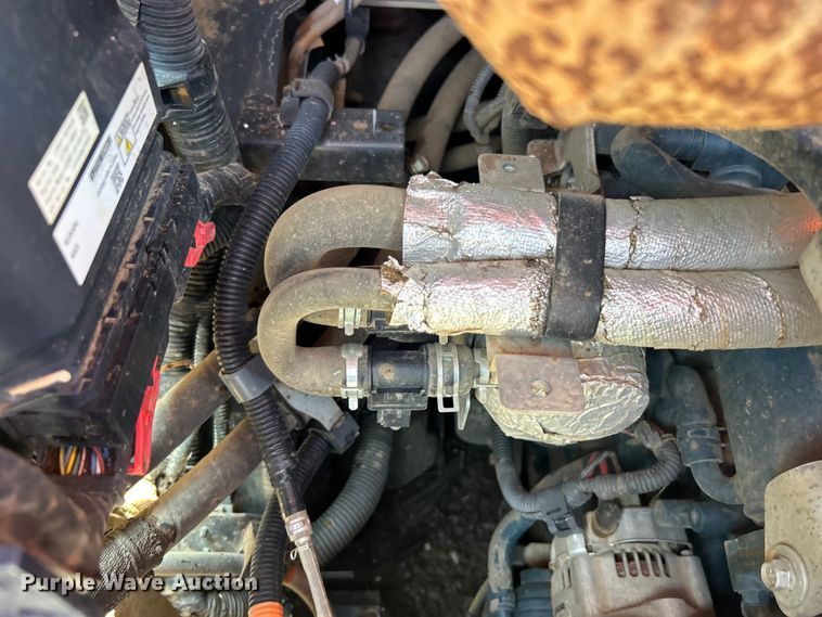 image for item DO6653 Kubota SVL65-2 tracked skid steer loader