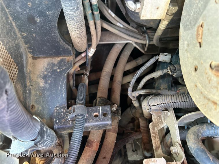 image for item DO6653 Kubota SVL65-2 tracked skid steer loader