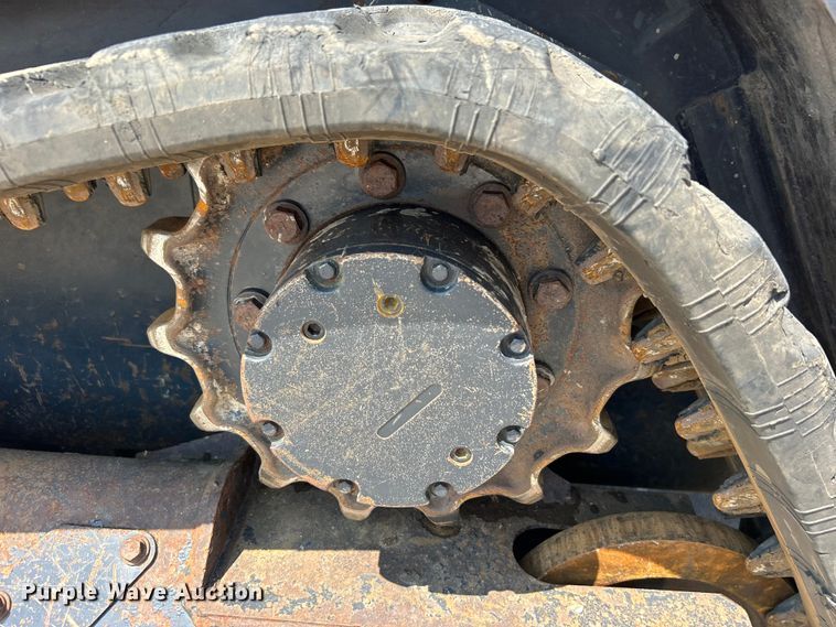 image for item DO6653 Kubota SVL65-2 tracked skid steer loader