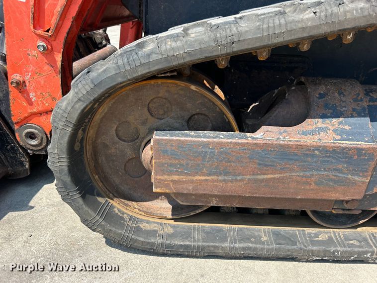 image for item DO6653 Kubota SVL65-2 tracked skid steer loader