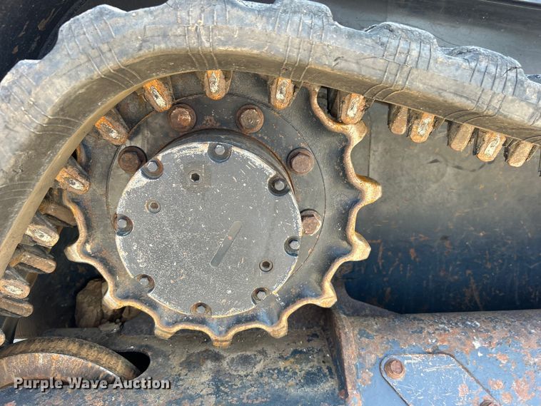 image for item DO6653 Kubota SVL65-2 tracked skid steer loader