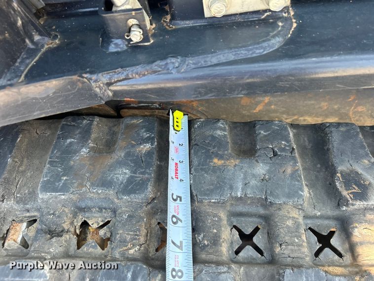 image for item DO6653 Kubota SVL65-2 tracked skid steer loader