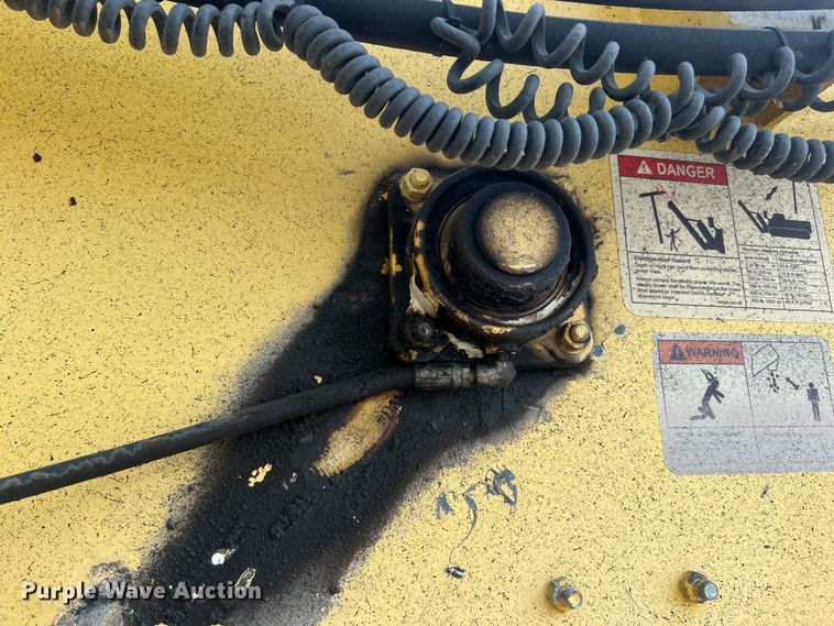 image for item DO6656 2017 Terex CR662RM paver