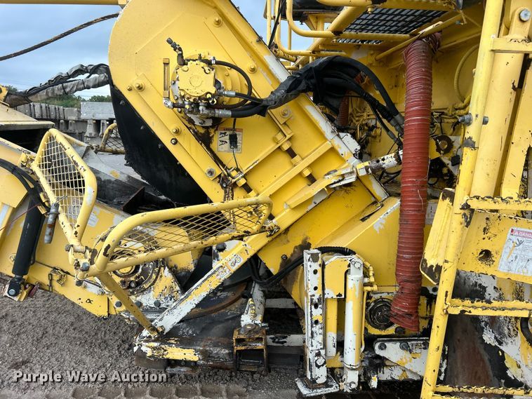 image for item DO6656 2017 Terex CR662RM paver