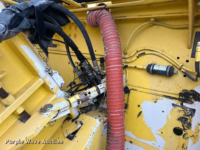 image for item DO6656 2017 Terex CR662RM paver