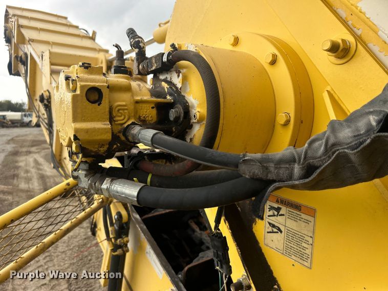 image for item DO6656 2017 Terex CR662RM paver