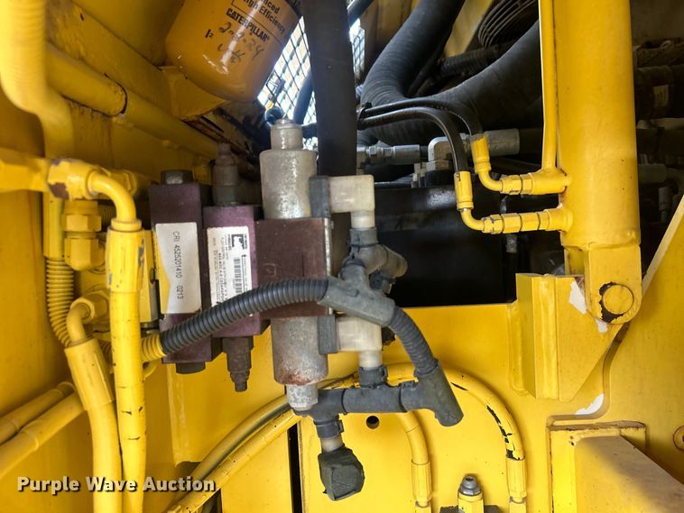 image for item DO6656 2017 Terex CR662RM paver