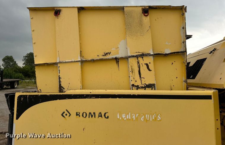 image for item DO6656 2017 Terex CR662RM paver