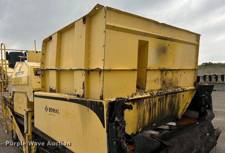 image for item DO6656 2017 Terex CR662RM paver