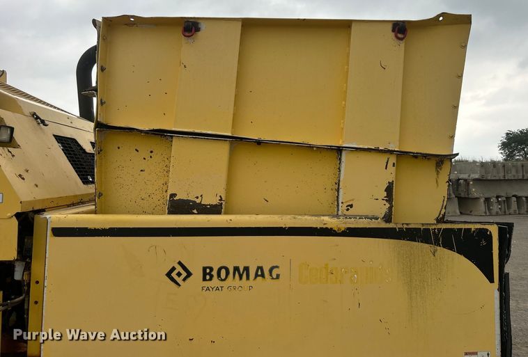 image for item DO6656 2017 Terex CR662RM paver