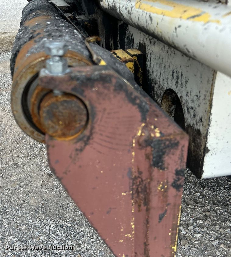 image for item DO6656 2017 Terex CR662RM paver