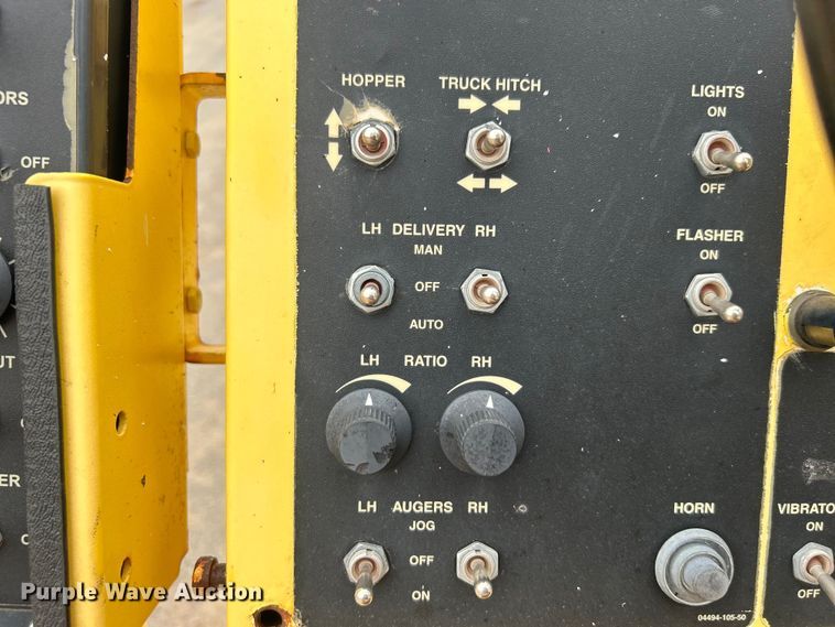 image for item DO6656 2017 Terex CR662RM paver