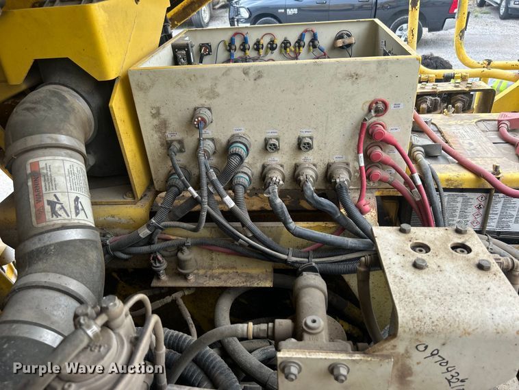 image for item DO6656 2017 Terex CR662RM paver