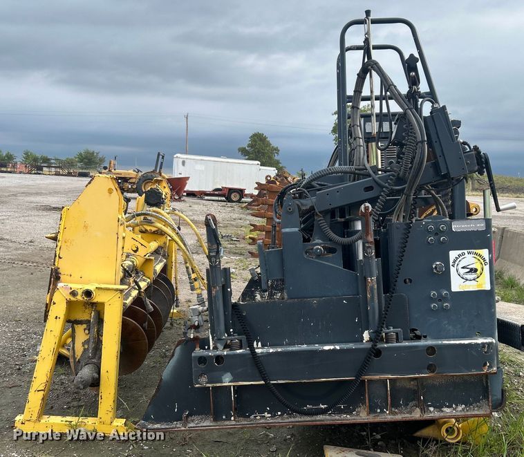 image for item DO6656 2017 Terex CR662RM paver