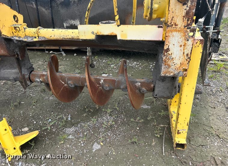 image for item DO6656 2017 Terex CR662RM paver