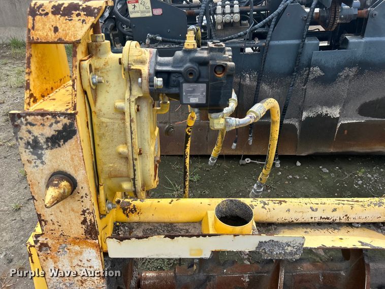 image for item DO6656 2017 Terex CR662RM paver