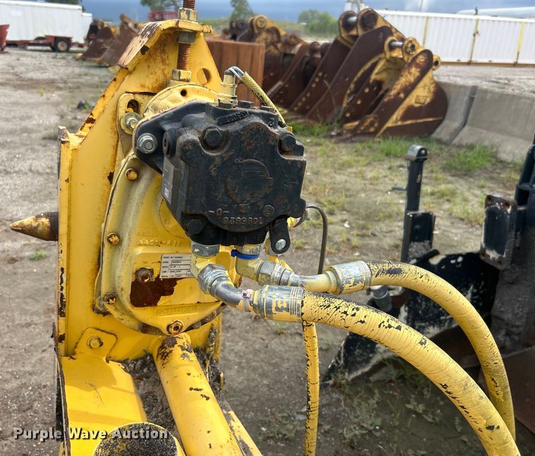 image for item DO6656 2017 Terex CR662RM paver