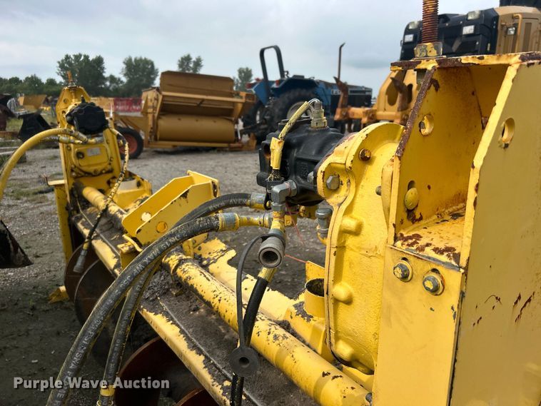 image for item DO6656 2017 Terex CR662RM paver