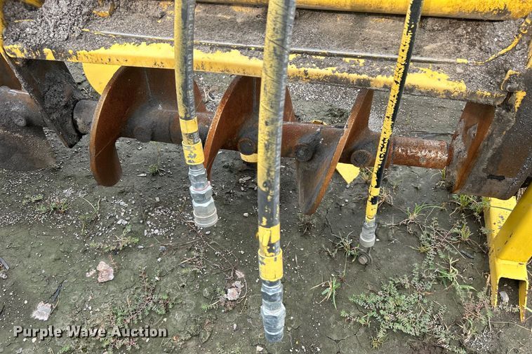 image for item DO6656 2017 Terex CR662RM paver